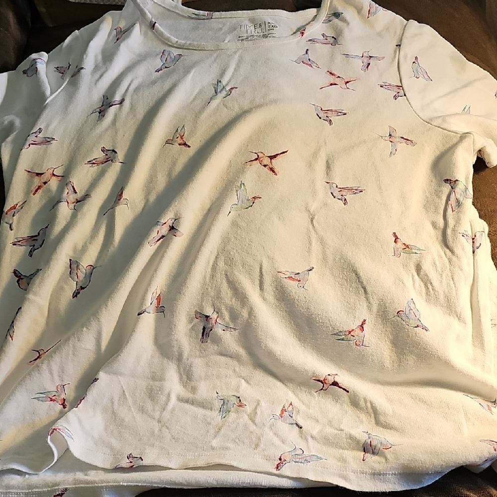 Hummingbird tee